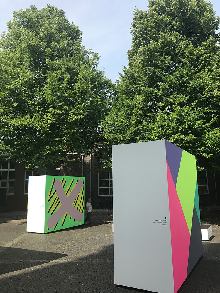 Bouw kunst kubussen · Openlucht Museum de Lakenhal Leiden - gemeentelijk project door CJ de Boer