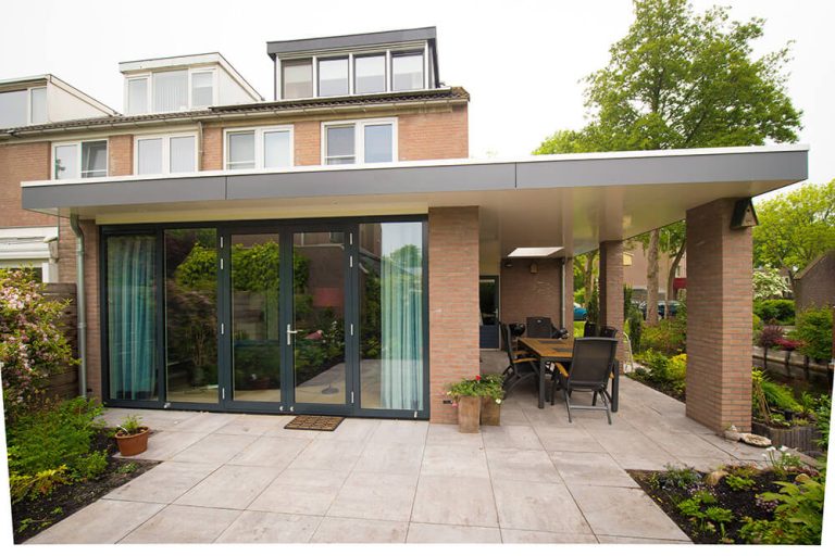 Aanbouw met overkapping/veranda · Rijger Zoeterwoude - uitbreiding door CJ de Boer