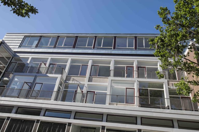Dakopbouw & renovatie appartementencomplex te Leiden - projectontwikkeling door CJ de Boer