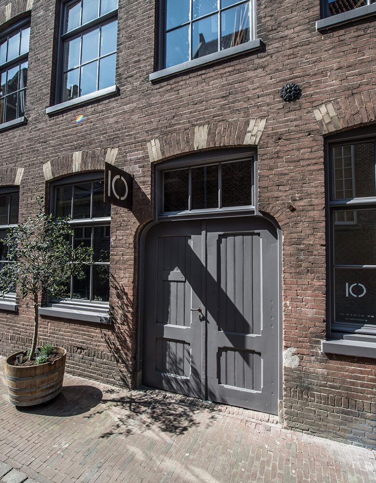 Gevel- en dakrenovatie · Marktsteeg Leiden - horeca door CJ de Boer