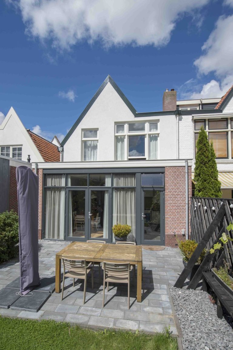 Verbouwing en uitbreiding middels achteraanbouw aan woning · Leiderdorp - renovatie door CJ de Boer