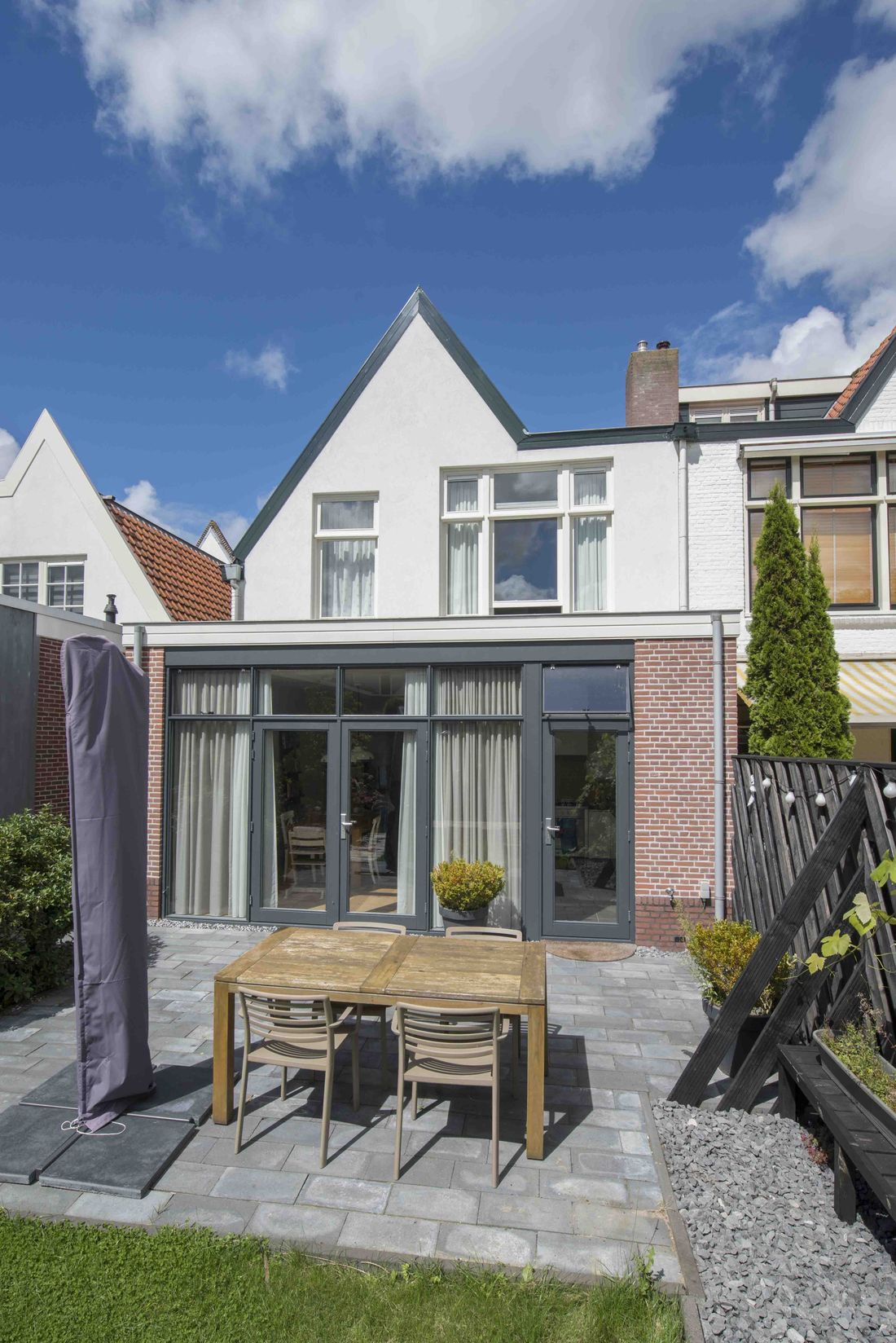 Verbouwing en uitbreiding middels achteraanbouw aan woning · Leiderdorp - renovatie door CJ de Boer
