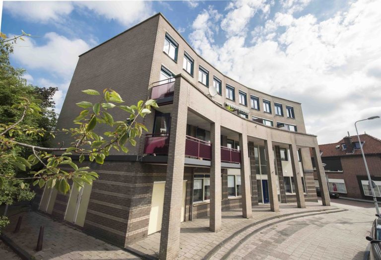 Verbouwing t.b.v. transformatie schoolgebouw naar 12 woningen, Leiden - transformatie door CJ de Boer