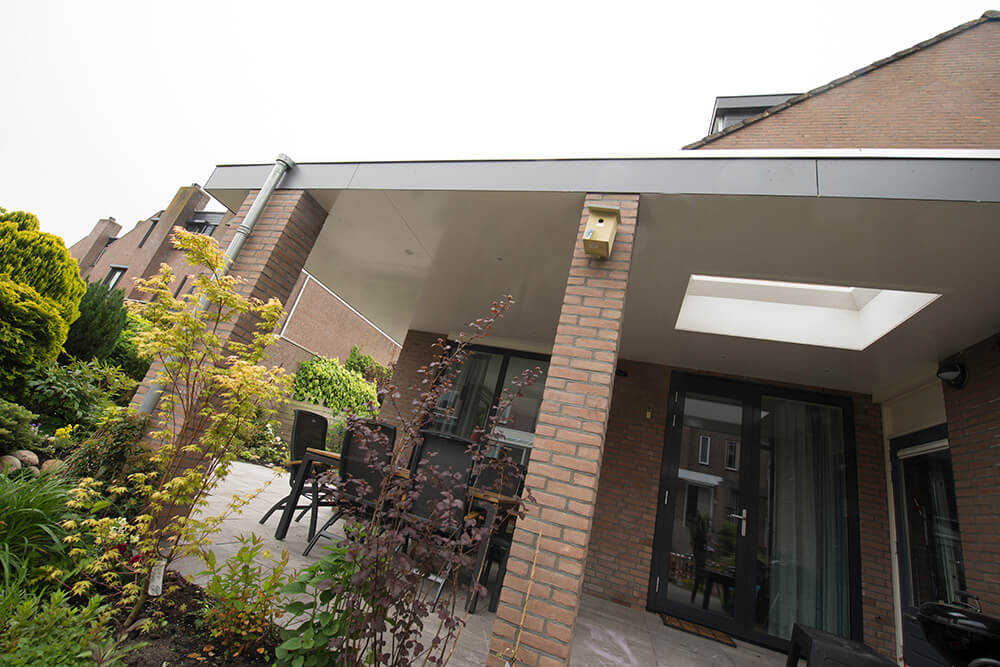 Aanbouw met overkapping/veranda · Rijger Zoeterwoude - uitbreiding door CJ de Boer