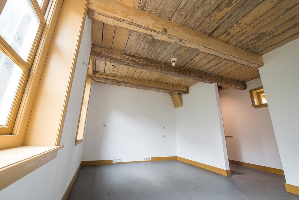 Renovatie monumentaal bijgebouw naar woning · Voorschoten - renovatie door CJ de Boer