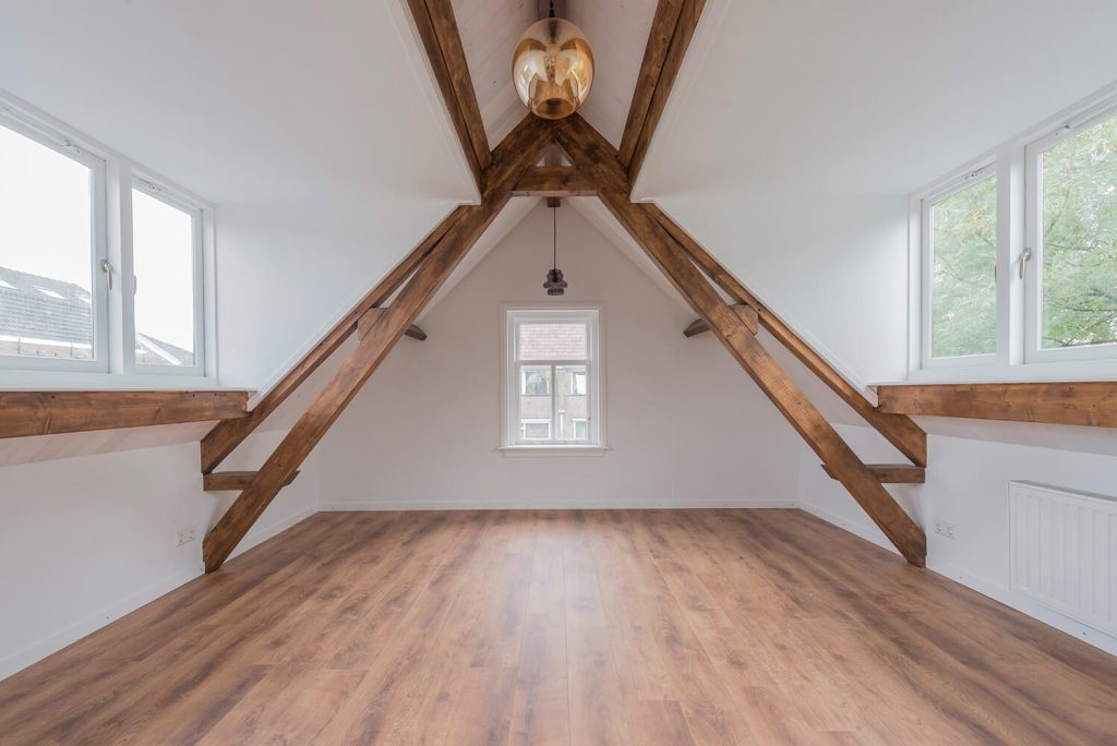 Renovatie monumentaal bijgebouw naar woning · Voorschoten - renovatie door CJ de Boer