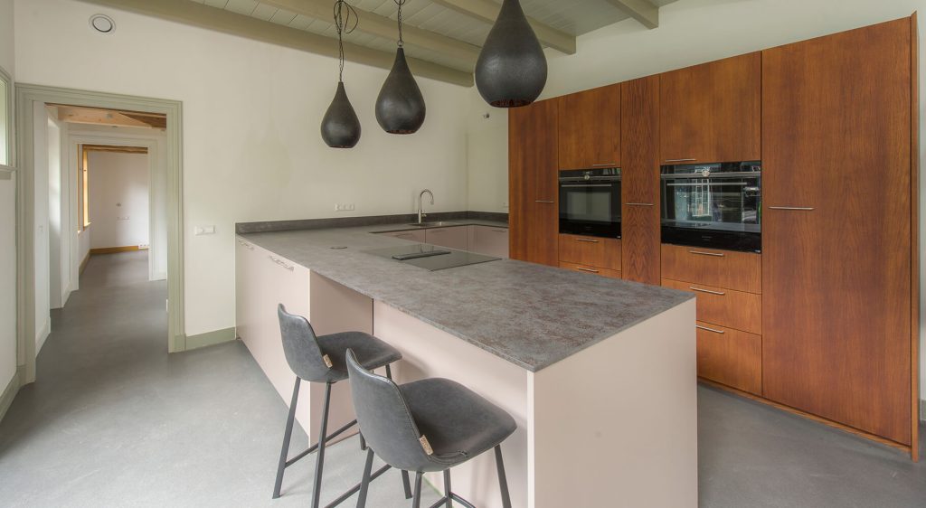 Renovatie monumentaal bijgebouw naar woning · Voorschoten - renovatie door CJ de Boer