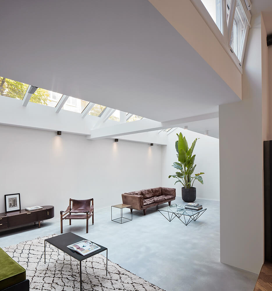 Transformatie fabriekshal tot 2 luxe woningen · Sint-Willibrordusstraat Amsterdam - transformatie door CJ de Boer